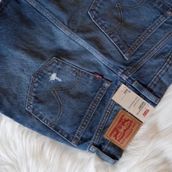 NWT Levi's Denim Mini Skirt Size 25 Distressed High Rise Dark Blue Wash - Picture 6 of 8